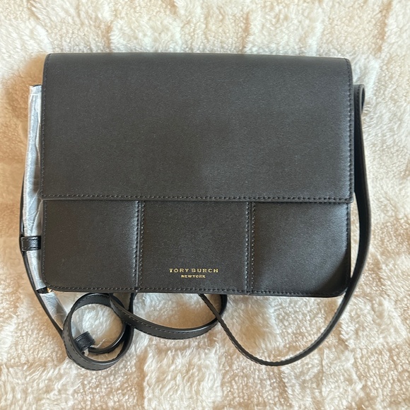 NWT! RARE! Tory Burch Block T Box Flap Leather Crossbody Messenger Black 71636 - Picture 1 of 10